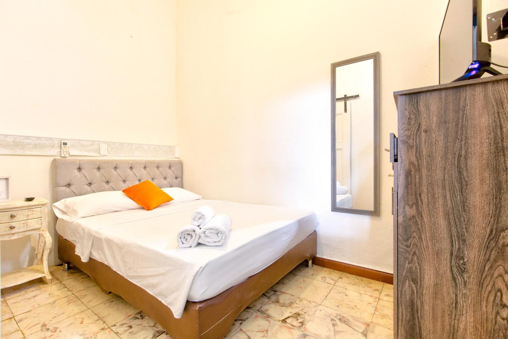 Casa Blanca San Antonio Hostal Boutique Cali Esterno foto